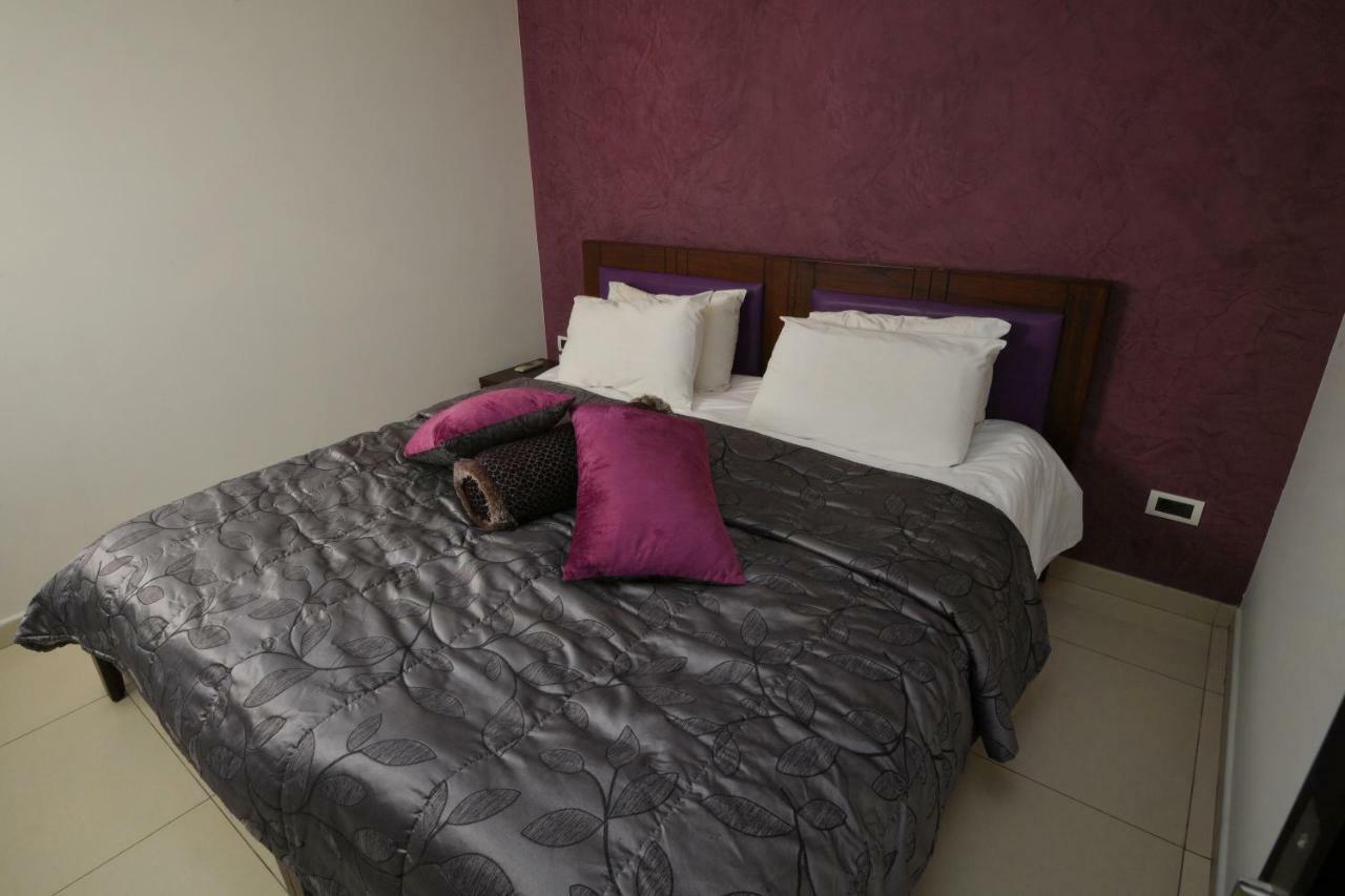 Hollywood Inn Boutique Hotel Dżunija Zewnętrze zdjęcie