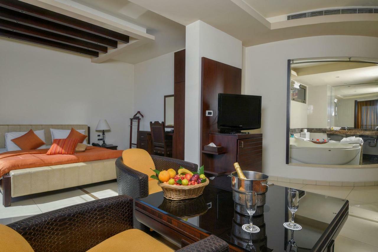 Hollywood Inn Boutique Hotel Dżunija Zewnętrze zdjęcie