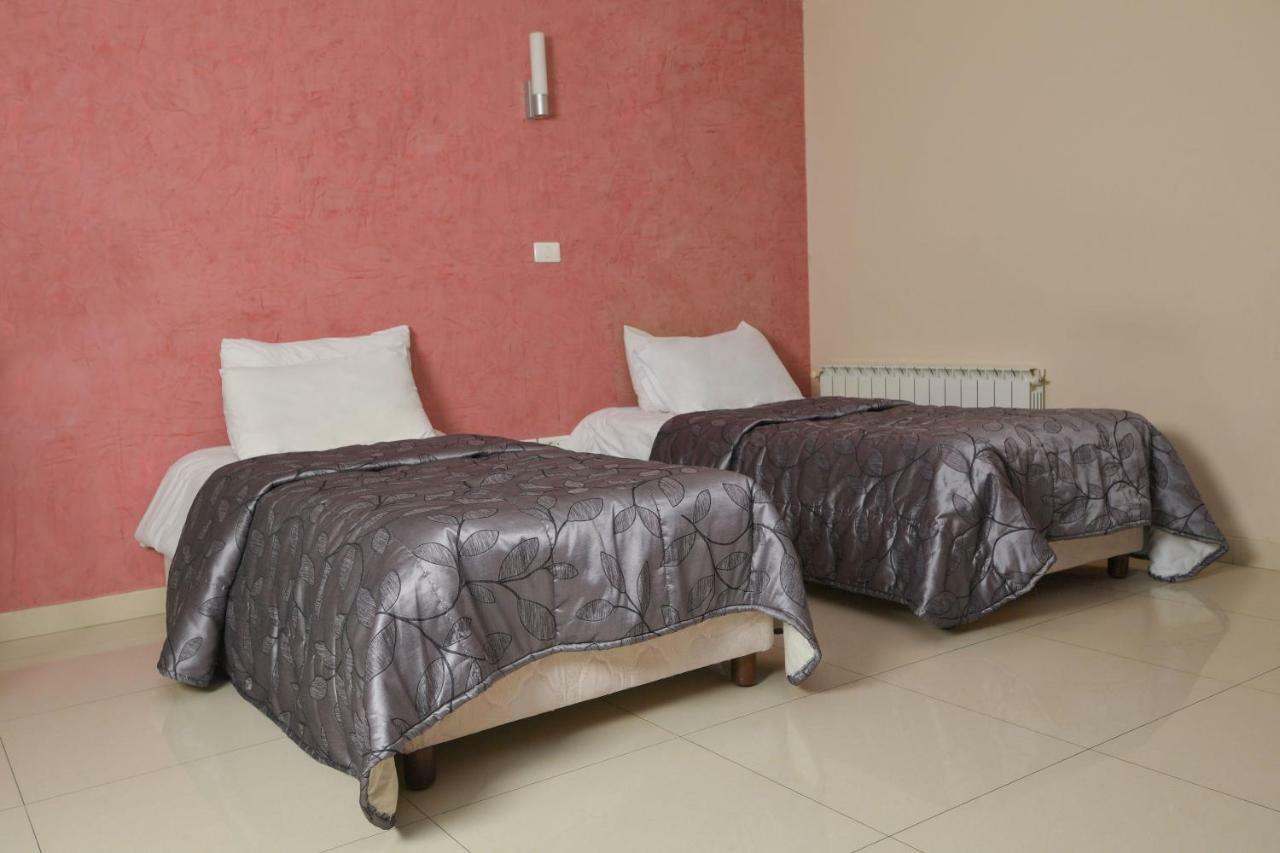 Hollywood Inn Boutique Hotel Dżunija Zewnętrze zdjęcie