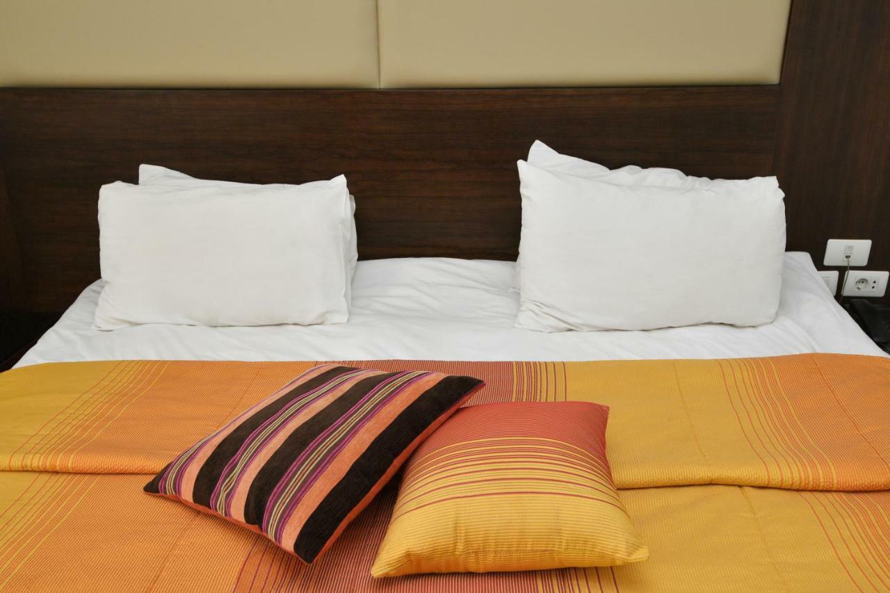 Hollywood Inn Boutique Hotel Dżunija Zewnętrze zdjęcie